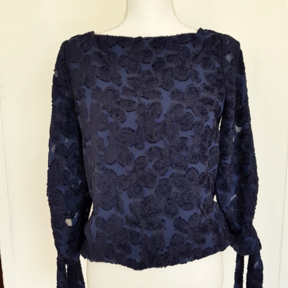 Banana Republic tonal navy blouse